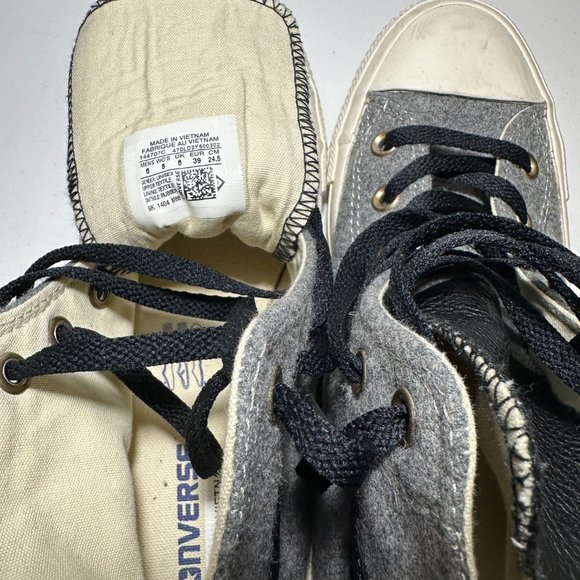 Sneakers - Picture 3 of 3